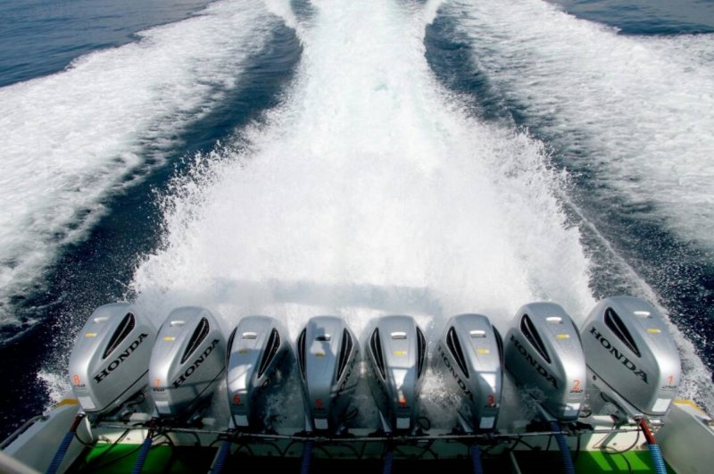 Wahana Gili Ocean Fast Boat Outboard Engines